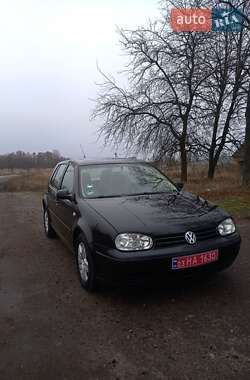 Хэтчбек Volkswagen Golf 2002 в Полтаве