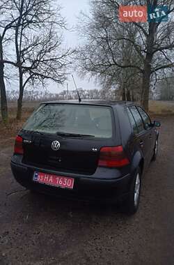 Хэтчбек Volkswagen Golf 2002 в Полтаве