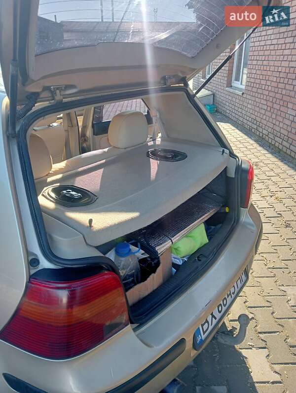 Хетчбек Volkswagen Golf 2000 в Хмельницькому