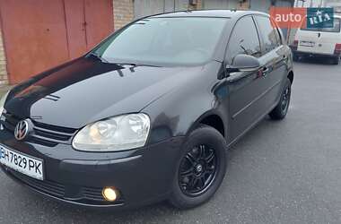 Хэтчбек Volkswagen Golf 2008 в Киеве