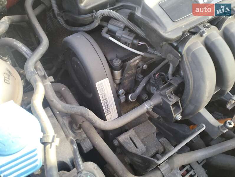 Хетчбек Volkswagen Golf 2004 в Рівному фото 15 Хетчбек Volkswagen Golf 2004 в Рівному