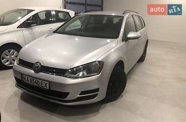 Універсал Volkswagen Golf 2015 в Ірпені