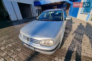 Універсал Volkswagen Golf 2002 в Кременці