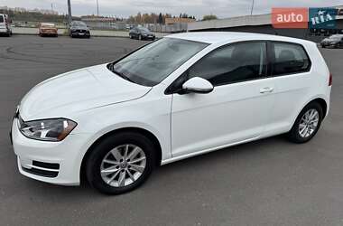 Хэтчбек Volkswagen Golf 2015 в Львове