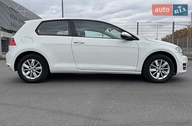 Хэтчбек Volkswagen Golf 2015 в Львове