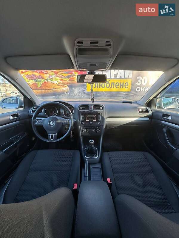 Універсал Volkswagen Golf 2011 в Києві