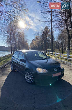 Хетчбек Volkswagen Golf 2005 в Крюківщині