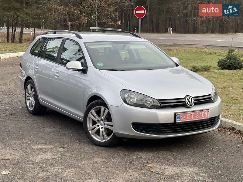 Універсал Volkswagen Golf 2012 в Луцьку