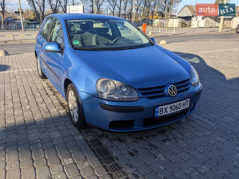 Хетчбек Volkswagen Golf 2003 в Хмельницькому
