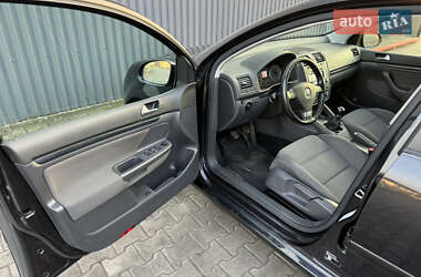 Хетчбек Volkswagen Golf 2007 в Луцьку