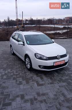 Універсал Volkswagen Golf 2010 в Рівному