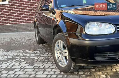 Універсал Volkswagen Golf 2002 в Борщеві