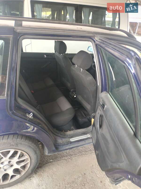 Универсал Volkswagen Golf 2001 в Каменском