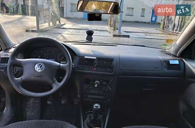 Універсал Volkswagen Golf 2000 в 