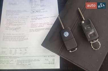 Хэтчбек Volkswagen Golf 2002 в Теребовле