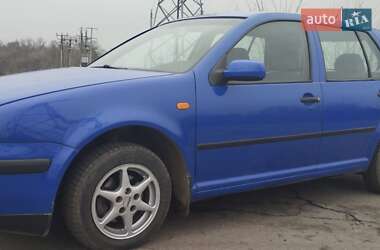 Хэтчбек Volkswagen Golf 1998 в Харькове