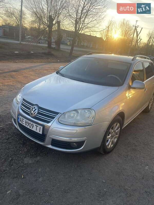 Універсал Volkswagen Golf 2008 в Дніпрі