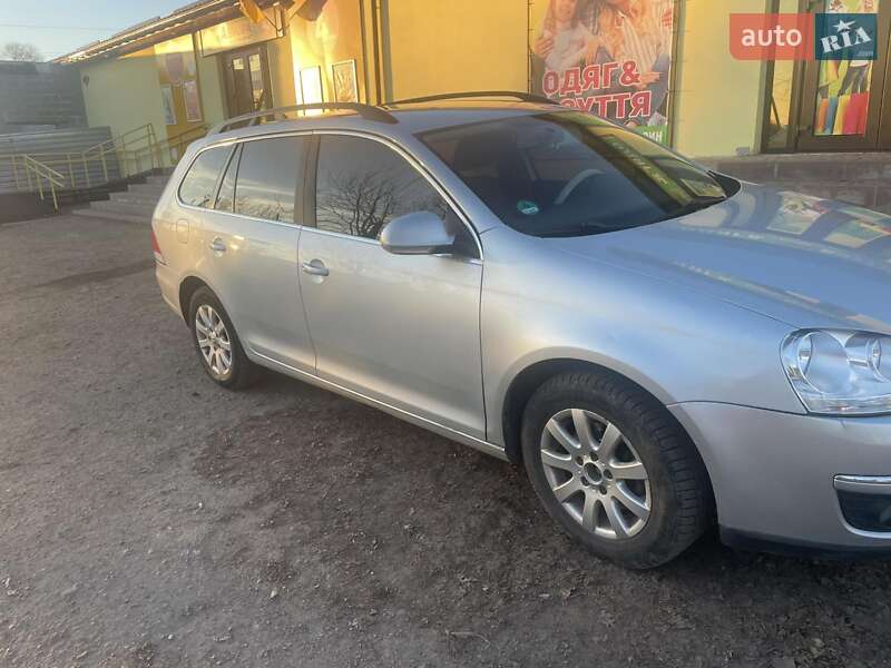 Універсал Volkswagen Golf 2008 в Дніпрі