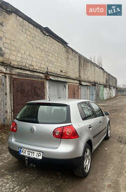 Хэтчбек Volkswagen Golf 2004 в Харькове