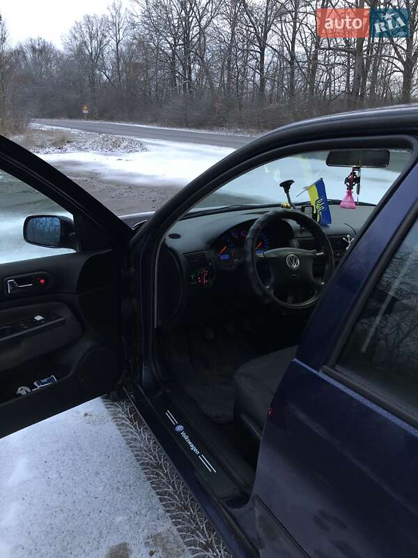 Хэтчбек Volkswagen Golf 1999 в Виннице