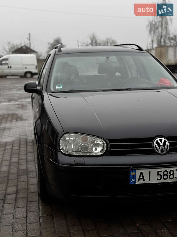 Універсал Volkswagen Golf 2002 в Кролевці