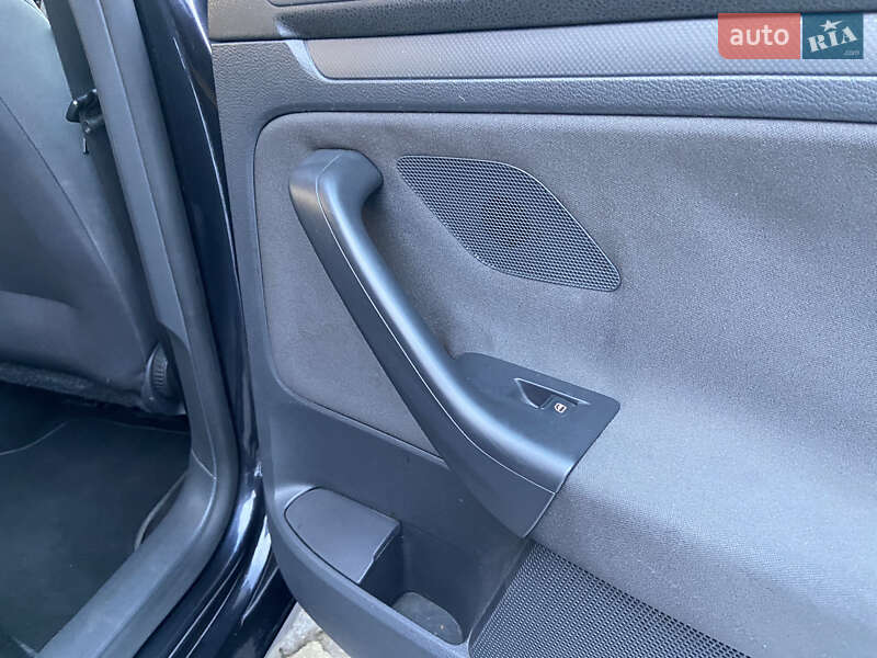 Хетчбек Volkswagen Golf 2008 в Сваляві