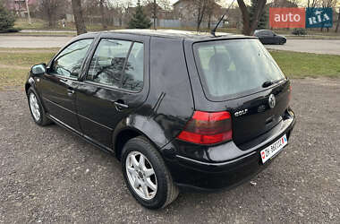 Хэтчбек Volkswagen Golf 2002 в Луцке