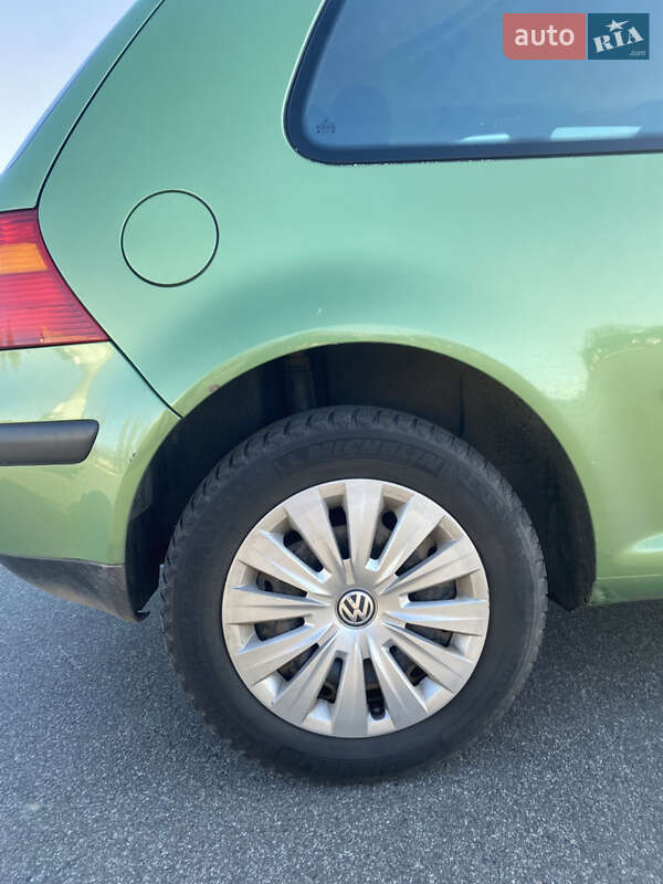 Хетчбек Volkswagen Golf 1998 в Києві