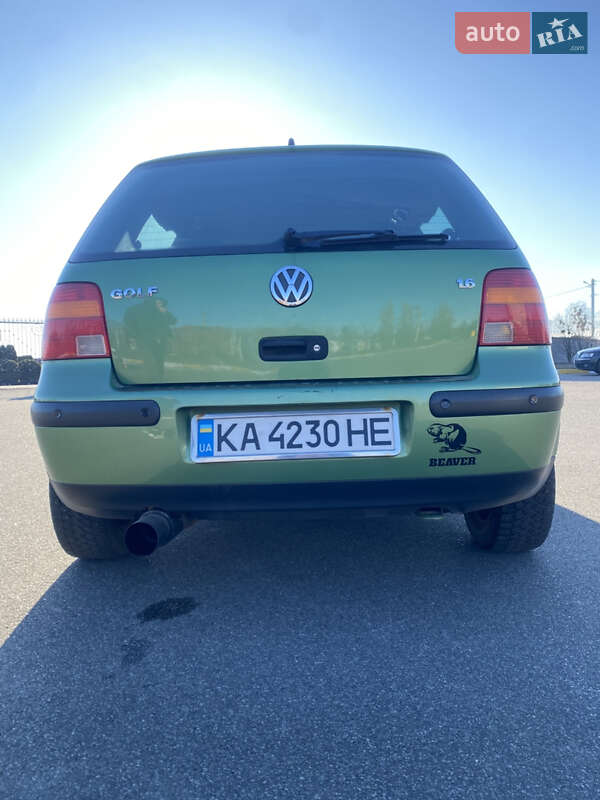 Хетчбек Volkswagen Golf 1998 в Києві