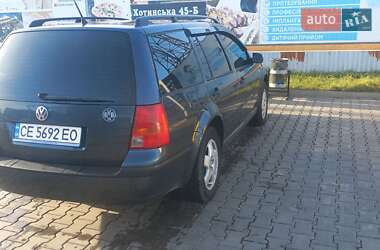 Универсал Volkswagen Golf 2002 в Черновцах