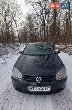 Хетчбек Volkswagen Golf 2004 в Івано-Франківську