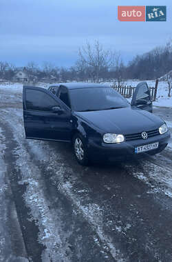 Хетчбек Volkswagen Golf 2001 в Надвірній