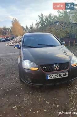 Хетчбек Volkswagen Golf 2006 в Києві