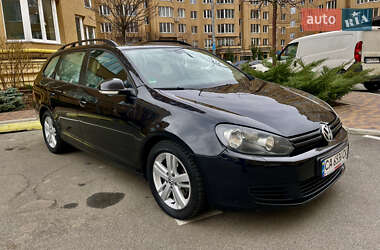 Універсал Volkswagen Golf 2011 в Києві