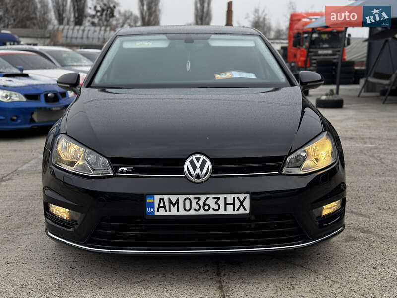 Хэтчбек Volkswagen Golf 2016 в Житомире