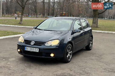 Хетчбек Volkswagen Golf 2004 в Рівному