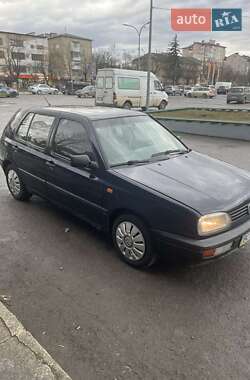 Хетчбек Volkswagen Golf 1995 в Івано-Франківську