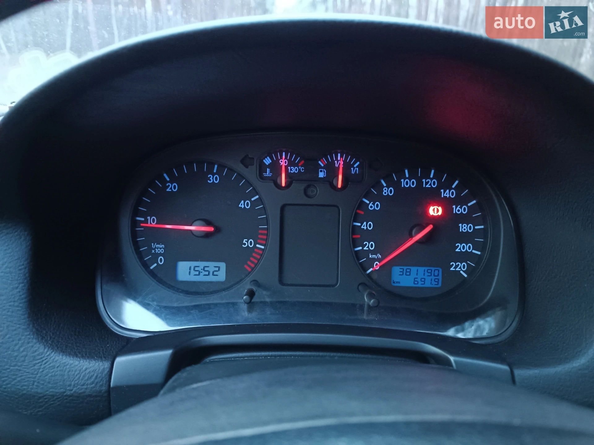 Volkswagen Golf 2000 VIN WVWZZZ1JZ1B030971 фото оголошення 3 з 27