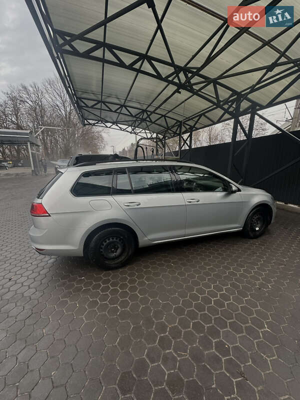Универсал Volkswagen Golf 2015 в Броварах