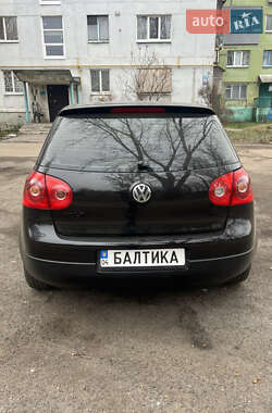 Хэтчбек Volkswagen Golf 2004 в Никополе