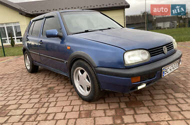 Хетчбек Volkswagen Golf 1993 в Стрию