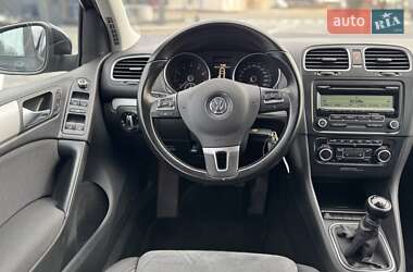 Хетчбек Volkswagen Golf 2010 в Вінниці