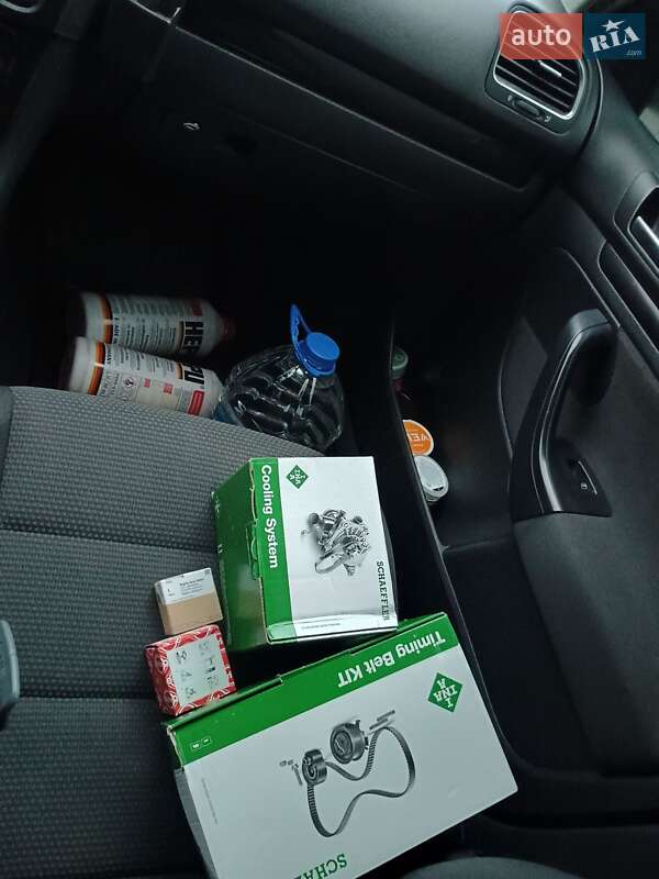 Універсал Volkswagen Golf 2009 в Житомирі