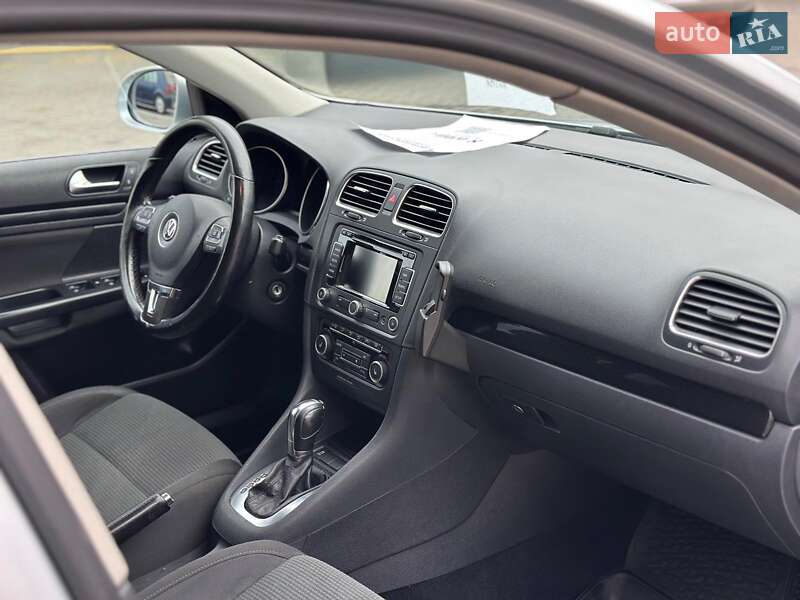 Универсал Volkswagen Golf 2012 в Одессе