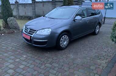 Універсал Volkswagen Golf 2008 в Рівному