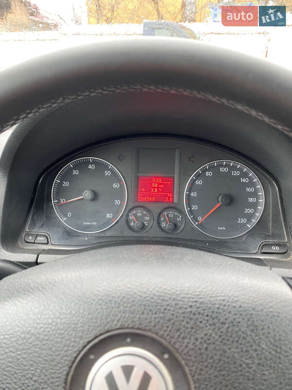 Хэтчбек Volkswagen Golf 2006 в Хмельницком