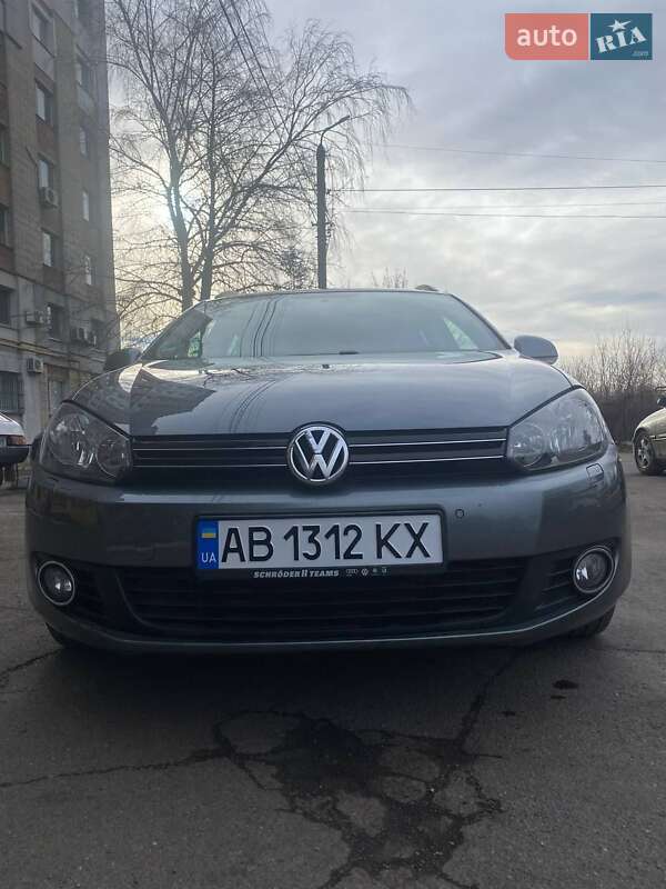 Універсал Volkswagen Golf 2010 в Вінниці