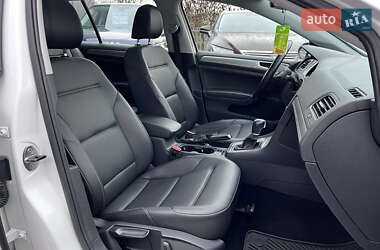 Универсал Volkswagen Golf 2016 в 
