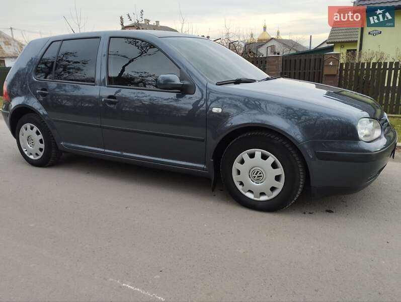 Хетчбек Volkswagen Golf 2001 в Балті