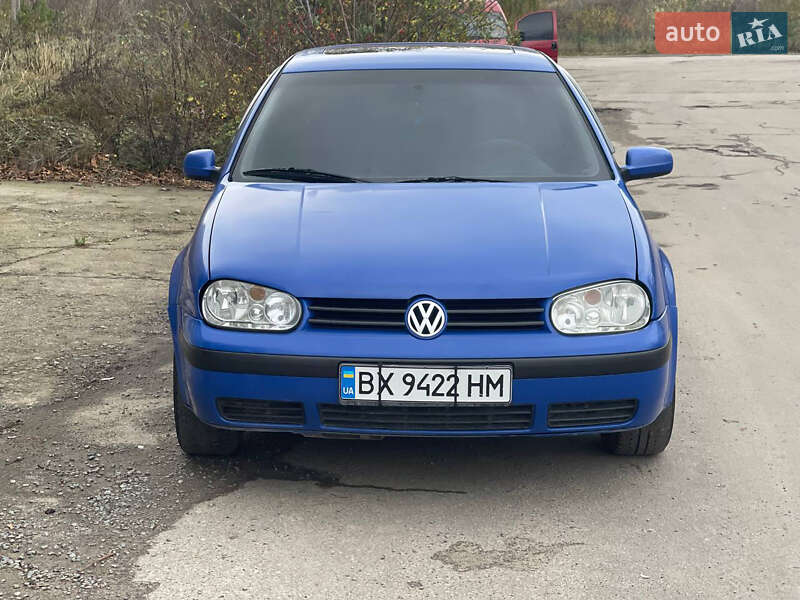 Хэтчбек Volkswagen Golf 1998 в Гоще